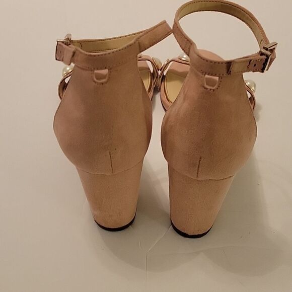 JESSICA SIMPSON FAUX EARL'S STRAP ADJUSTABLE BUCKLE ALMOND TOE BLOCK HEEL SANDAL - Picture 6 of 16